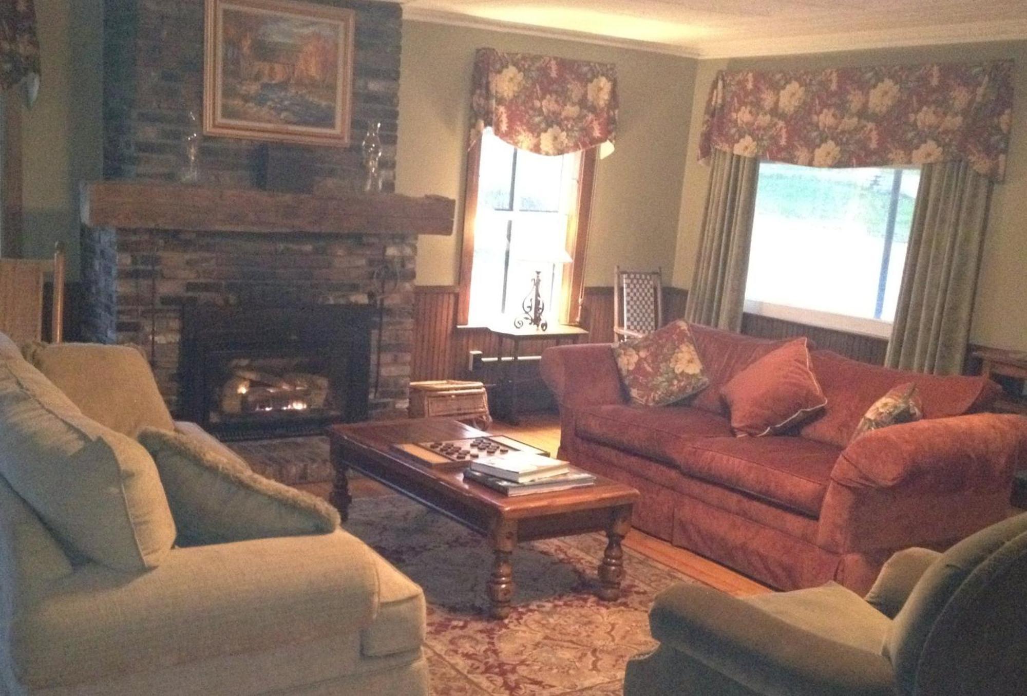 Jeffersonville Smugglers Notch Inn מראה חיצוני תמונה